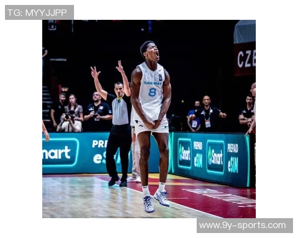 NBA高管与球探齐聚考察Woj母校球队球员展现人脉魅力